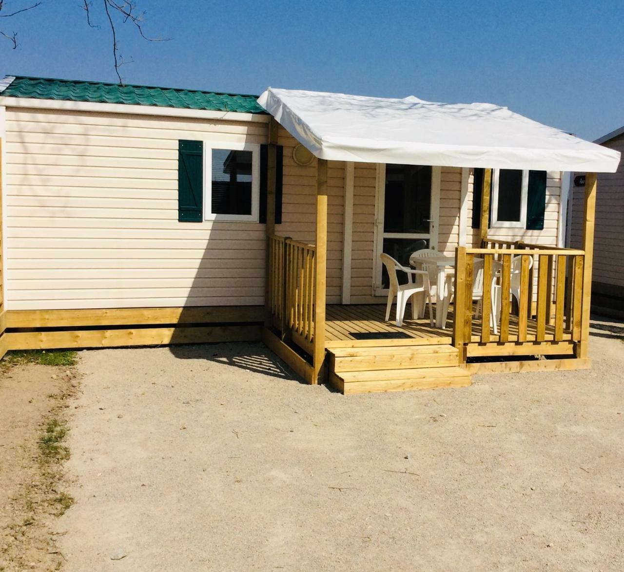 Camping De 孔特雷克塞维尔 外观 照片